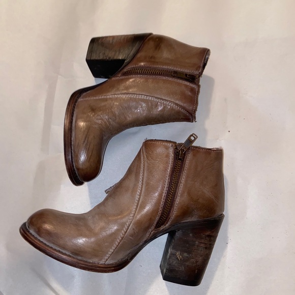 Freebird by Steven booties tan, cognac, rust brown- brand new, never worn!! - Picture 5 of 5